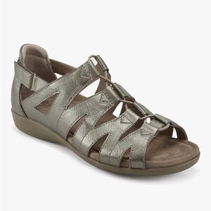 Earth Origins Bea Gladiator Sandals Women's size 7 Gold Platinum Leather